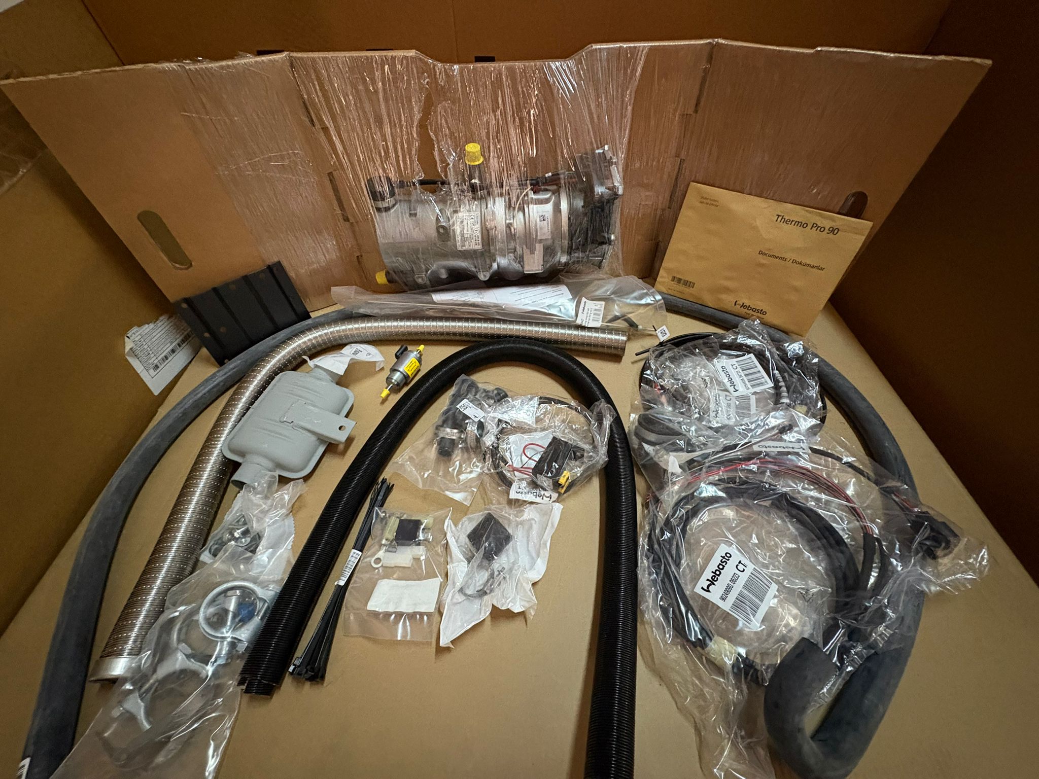 Webasto Thermo Pro 90 12V – 9.1 kW Heavy-Duty Diesel Water Heater Set - 9031409C